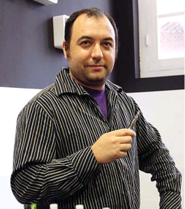 Ernesto Llosá, gerente de Essenz, cigarrillos electrónicos